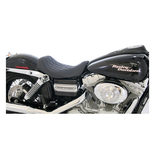 Mustang, Wide Tripper solo seat