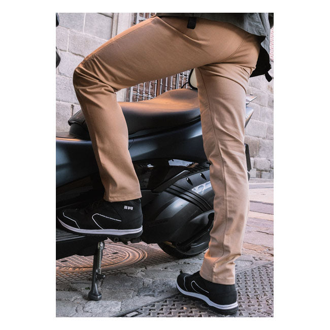 By City Docks pants beige