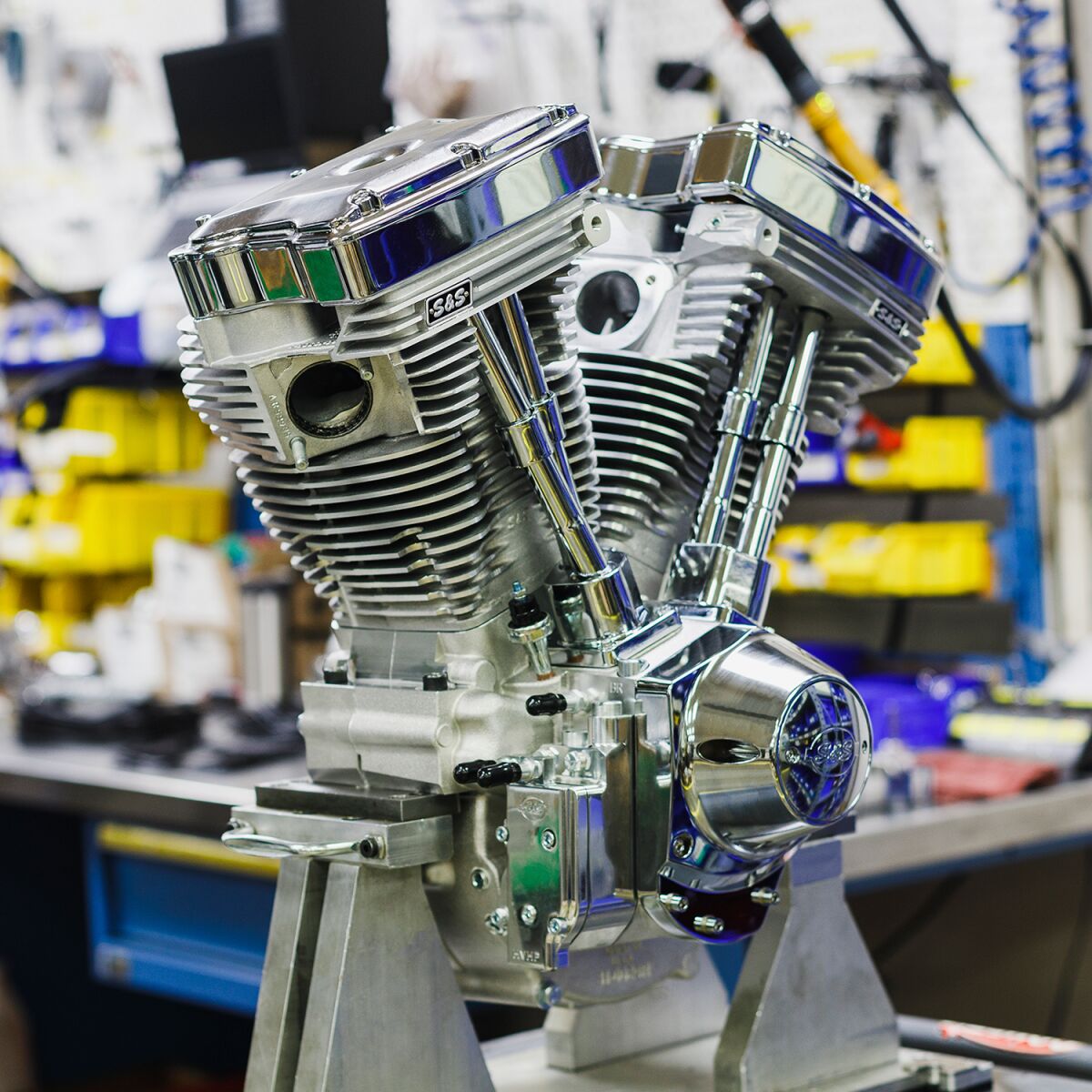 ENGINE V111 NAT W/CAST LB