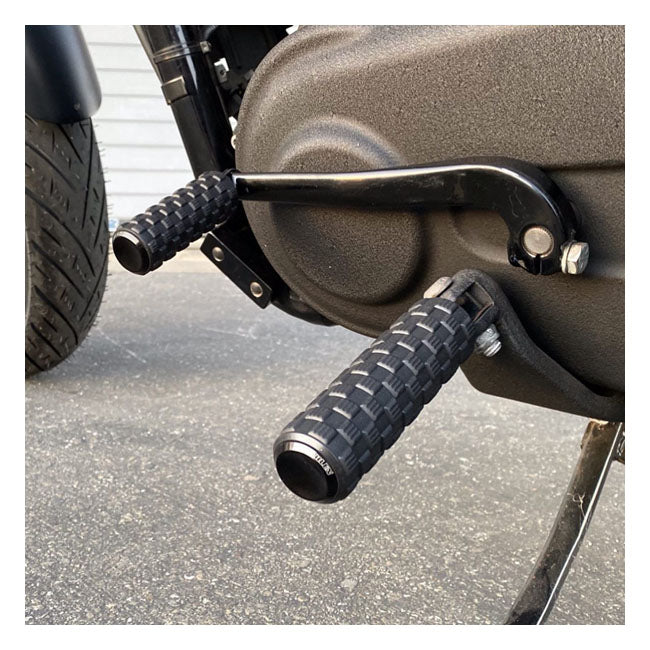 Arlen Ness, Air Trax rider foot pegs