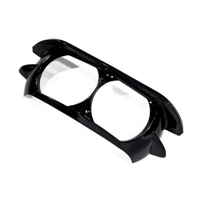 Lower outer batwing fairing trim skirt