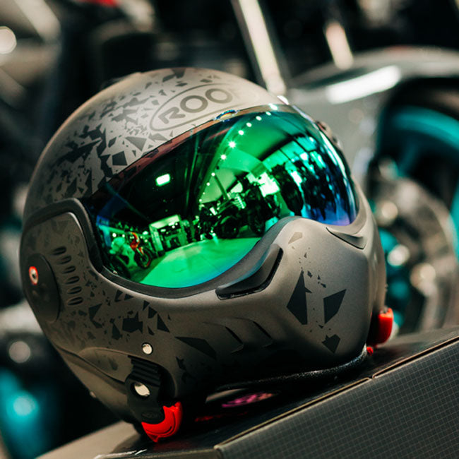 Roof Boxer Alpha helmet