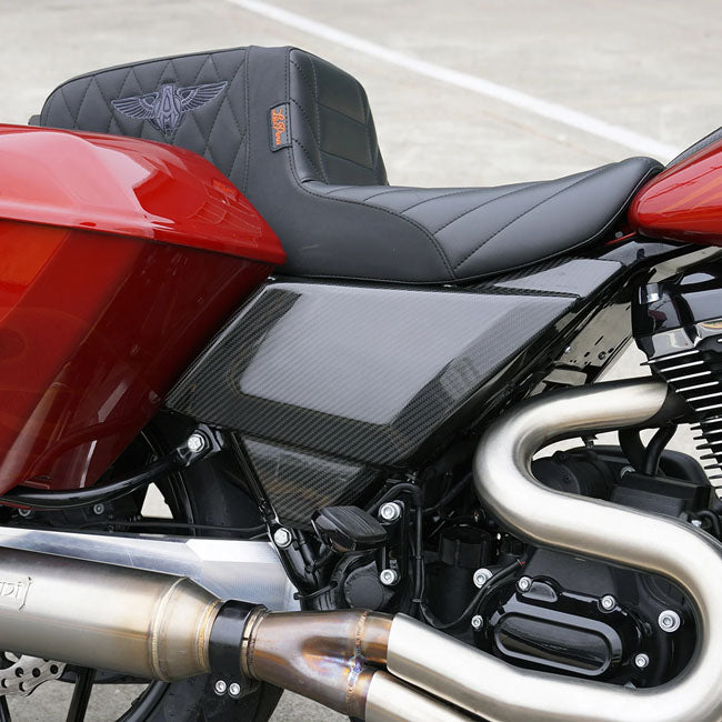 Arlen Ness, side covers. Carbon