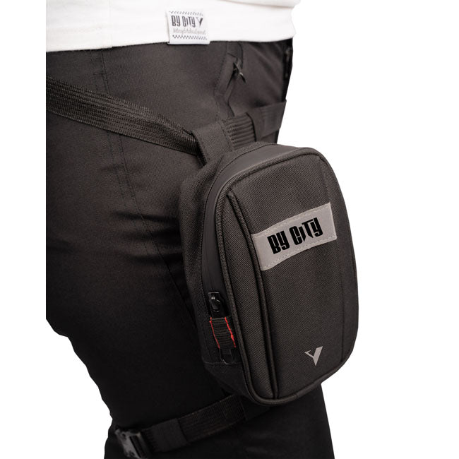 By City Leg bag black