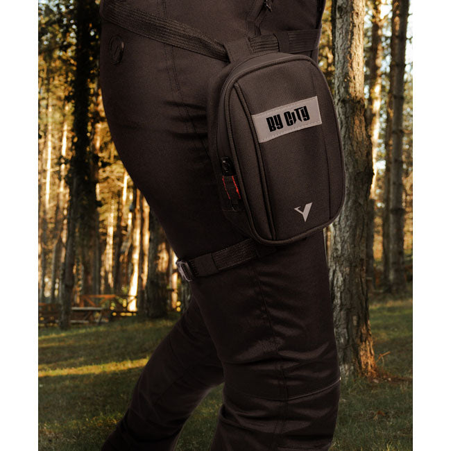 By City Leg bag black