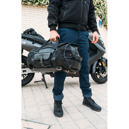 By City Leg bag black
