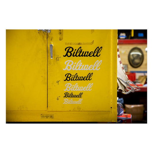 Biltwell Script sticker white 9"