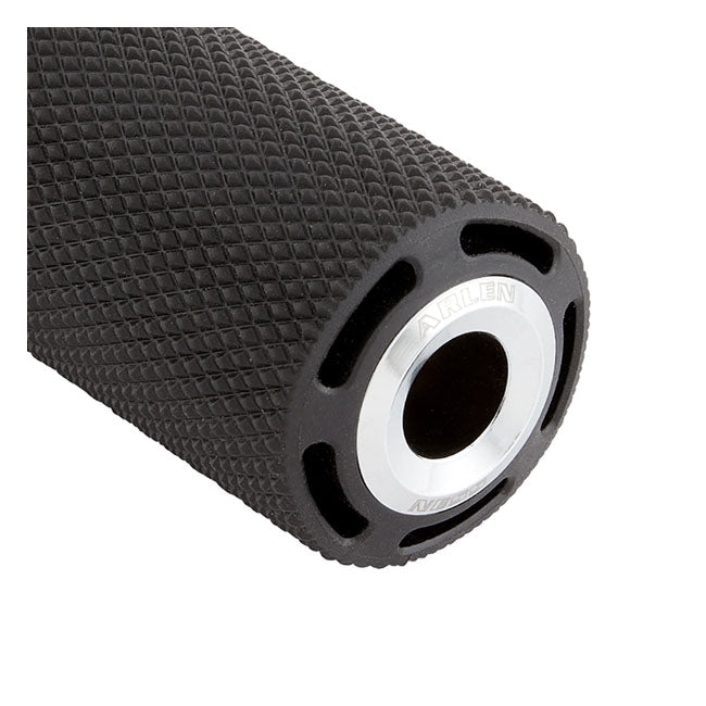 Arlen Ness, Cush footpegs